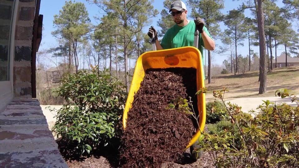 Mulch Delivering